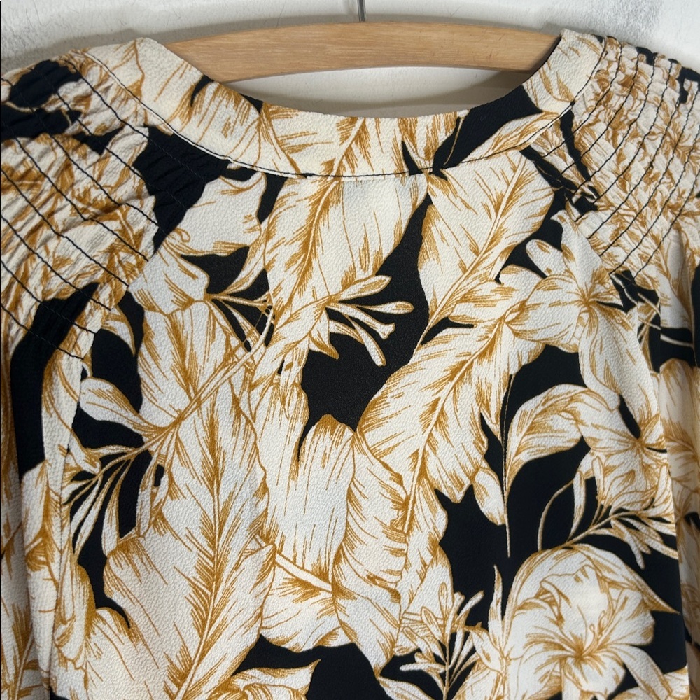 ROSE + OLIVE Black Ivory Smocked Floral Print Flutter Sleeve Blouse Size 1X - Picture 12 of 16